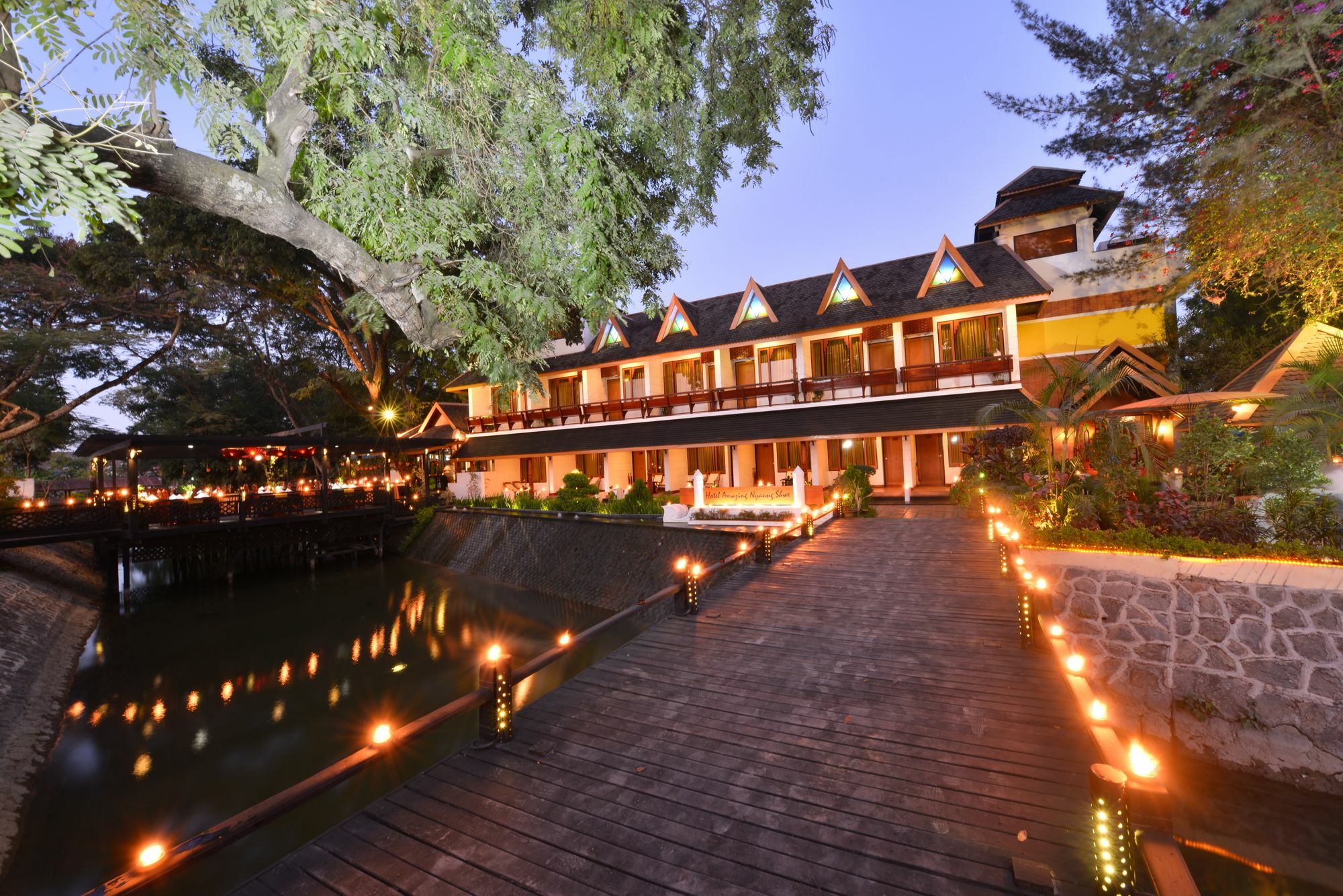 Hotel Amazing Nyaung Shwe Esterno foto