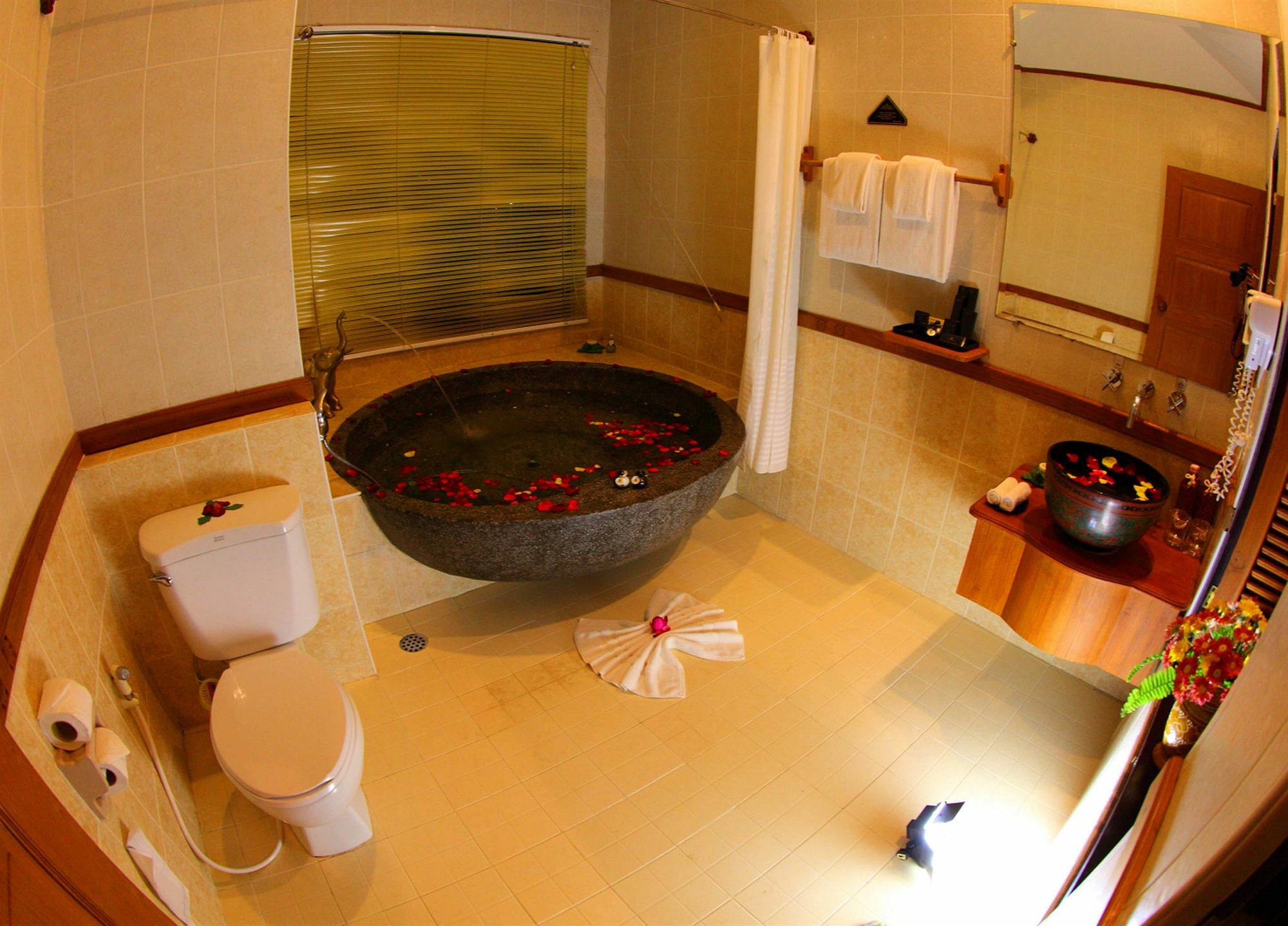 Hotel Amazing Nyaung Shwe Esterno foto